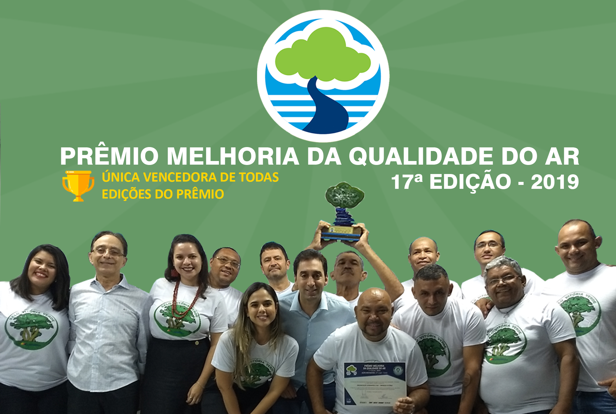 crianca-le-livro-para-os-coleguinhas-15538780120-15604727411.png