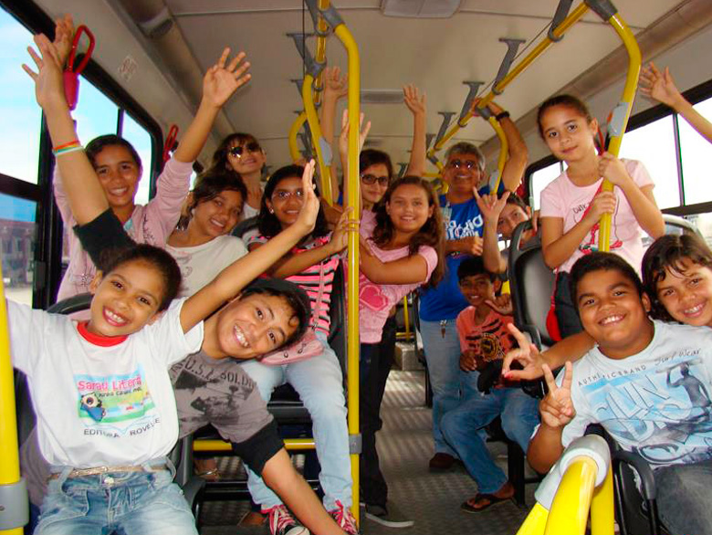 O objetivo é orientar as crianças sobre cidadania, a importância do transporte coletivo, cuidados e preservação do meio ambiente.